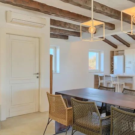 Vila Spacious Country With Private Pool *