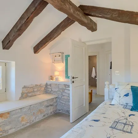 Vila Spacious Country With Private Pool *