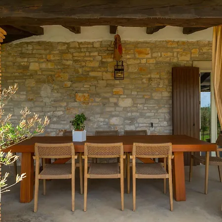 Spacious Country With Private Pool Vila Tar-Vabriga