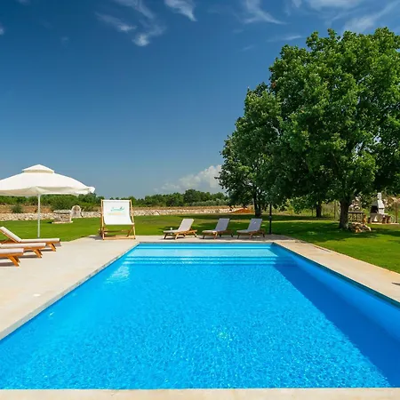 Villa Spacious Country With Private Pool *