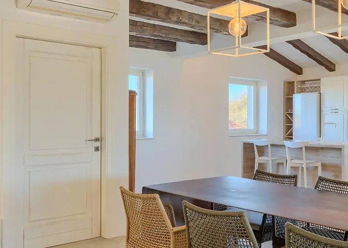 Villa Spacious Country With Private Pool *