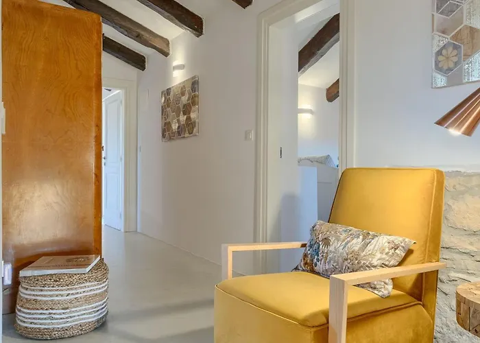 Spacious Country With Private Pool *