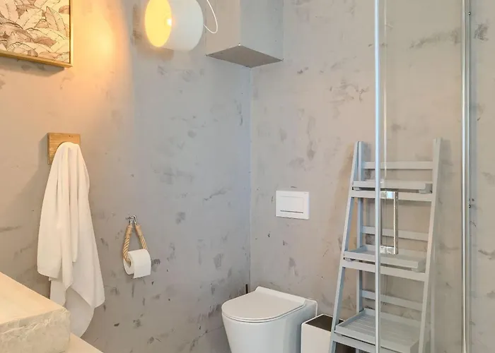 Spacious Country With Private Pool *