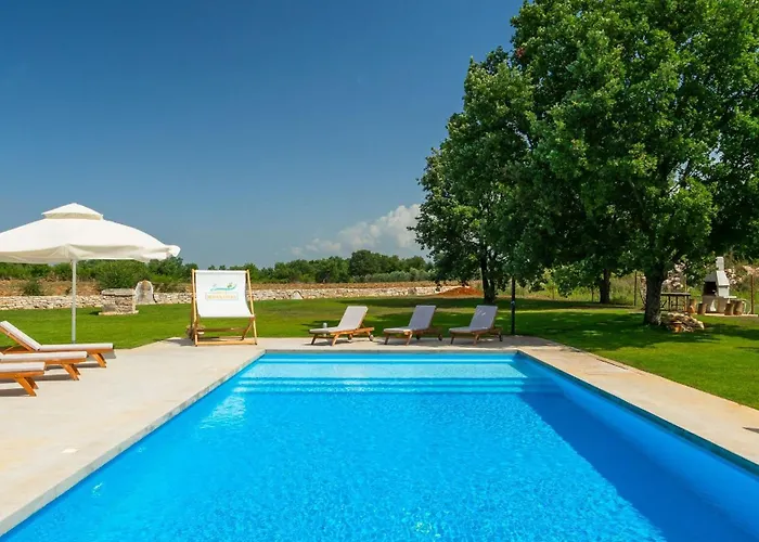 Villa Spacious Country With Private Pool *