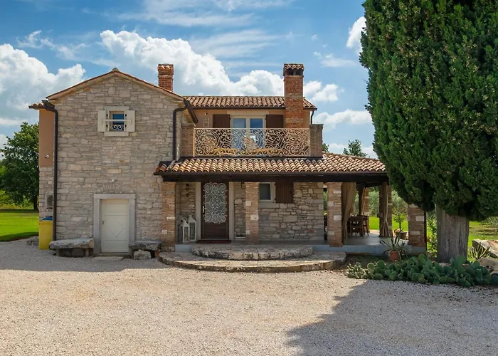 Villa Spacious Country With Private Pool Tar-Vabriga