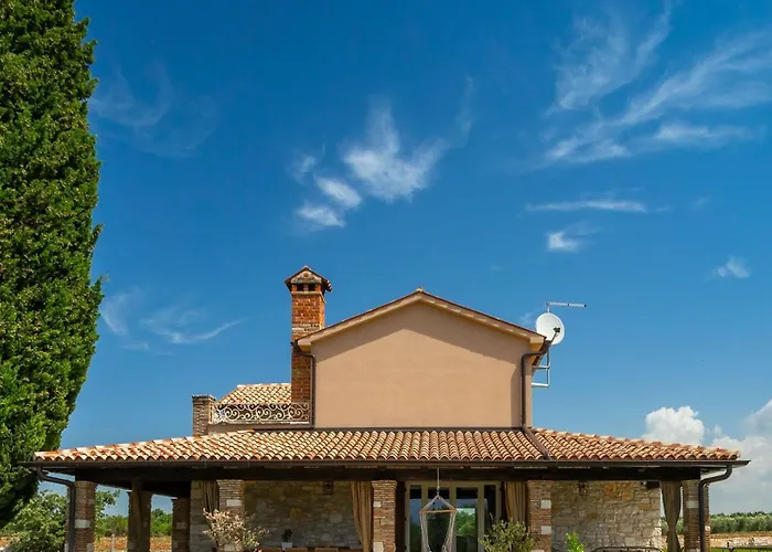 Spacious Country With Private Pool Villa *