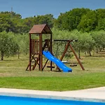 Spacious Country With Private Pool Villa