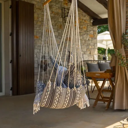 Spacious Country With Private Pool Frata